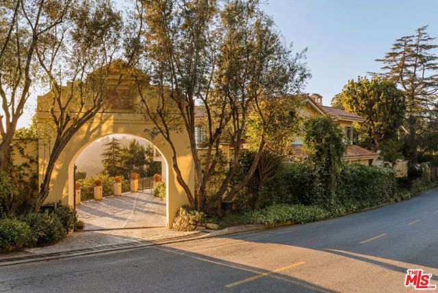 1401 Bel Air Road, Los Angeles, CA 90077