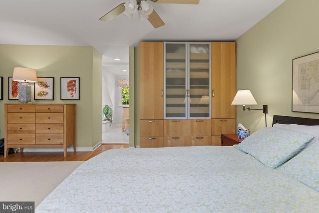230 E BEECHTREE LN, Wayne, PA 19087