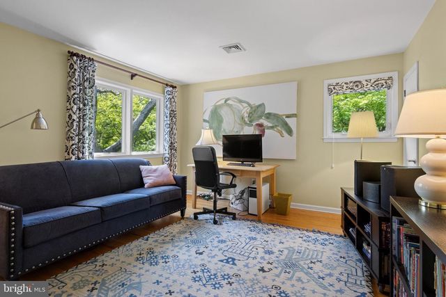 230 E BEECHTREE LN, Wayne, PA 19087