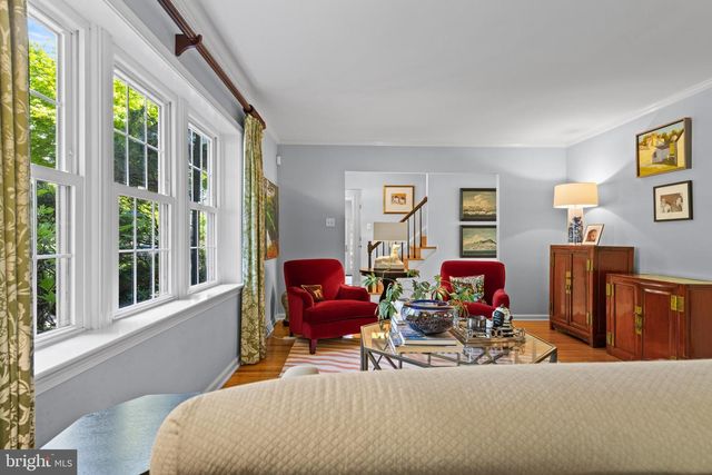 230 E BEECHTREE LN, Wayne, PA 19087