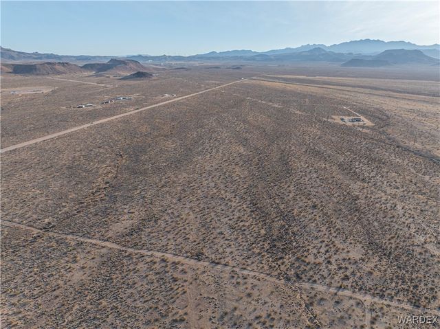 000 Tampico Drive, Golden Valley, AZ 86413