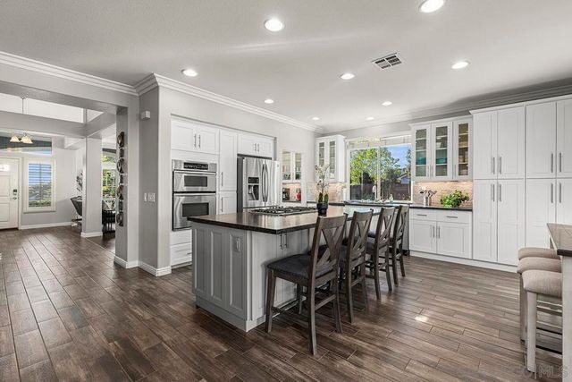 424 Hidden Trails Road, Escondido, CA 92027