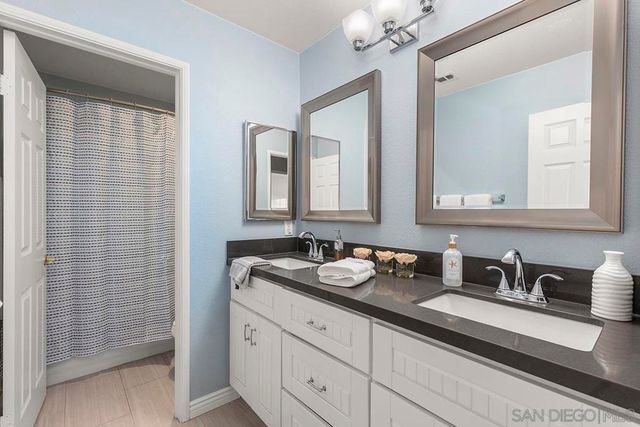 424 Hidden Trails Road, Escondido, CA 92027