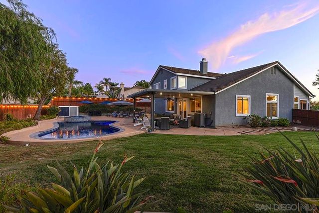 424 Hidden Trails Road, Escondido, CA 92027