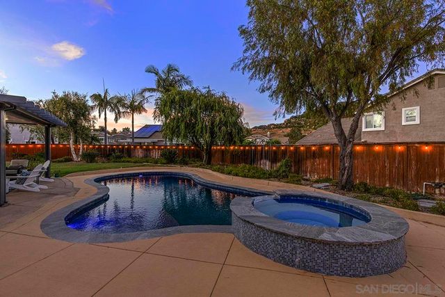 424 Hidden Trails Road, Escondido, CA 92027