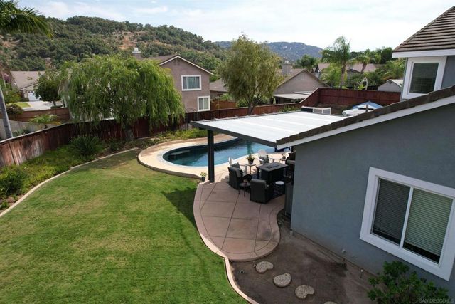 424 Hidden Trails Road, Escondido, CA 92027