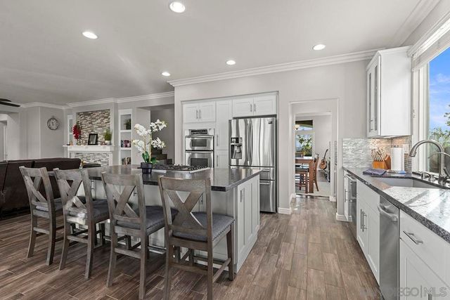 424 Hidden Trails Road, Escondido, CA 92027