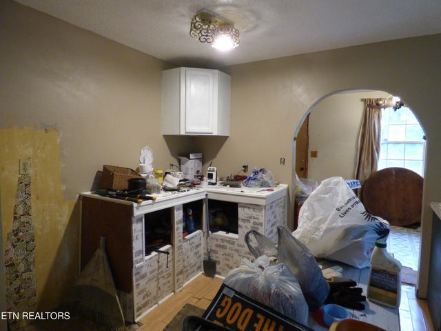 183 S Chucky Pike, Jefferson City, TN 37760