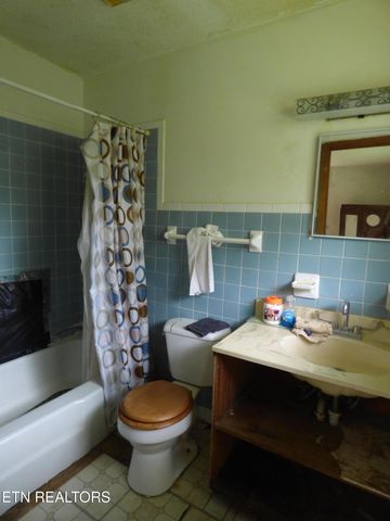 183 S Chucky Pike, Jefferson City, TN 37760