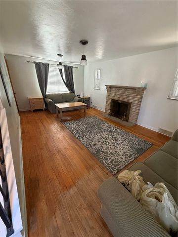 274 Pheasant Dr, Penn Hills, PA 15235