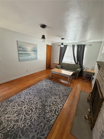 274 Pheasant Dr, Penn Hills, PA 15235