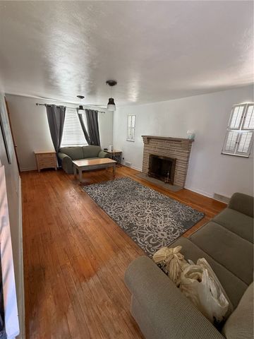 274 Pheasant Dr, Penn Hills, PA 15235