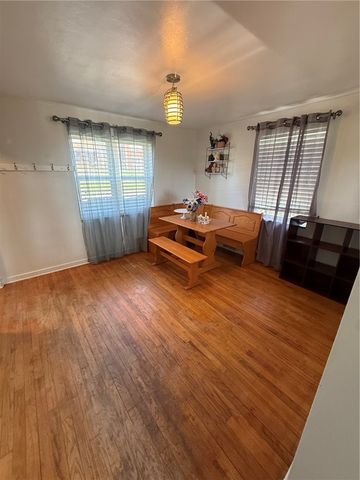 274 Pheasant Dr, Penn Hills, PA 15235