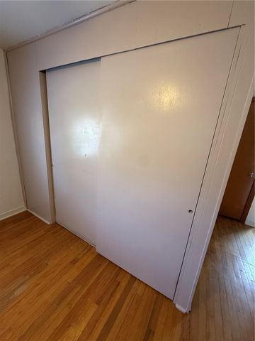 274 Pheasant Dr, Penn Hills, PA 15235