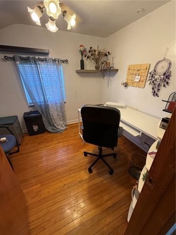 274 Pheasant Dr, Penn Hills, PA 15235