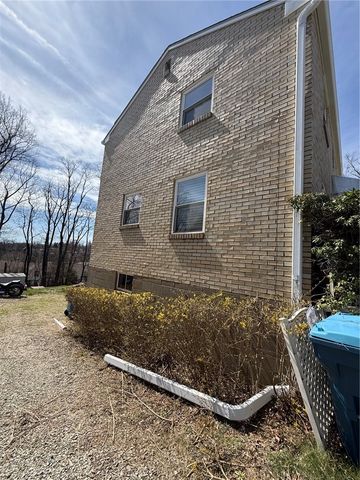 274 Pheasant Dr, Penn Hills, PA 15235