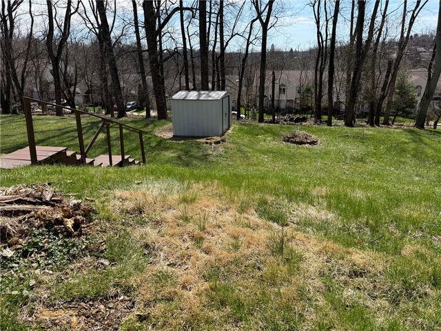 274 Pheasant Dr, Penn Hills, PA 15235