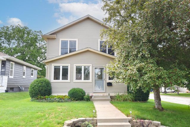 657 First STREET, Hartford, WI 53027