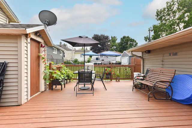 657 First STREET, Hartford, WI 53027