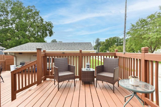 657 First STREET, Hartford, WI 53027