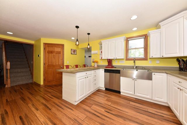 657 First STREET, Hartford, WI 53027