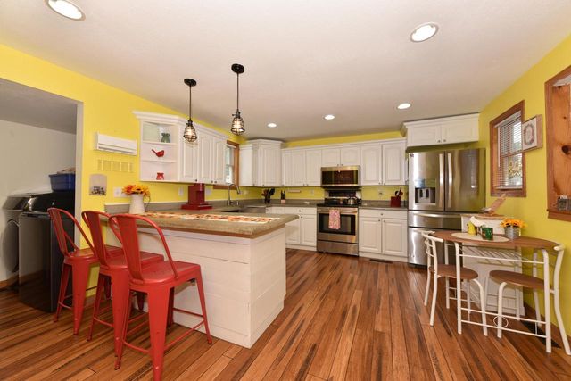 657 First STREET, Hartford, WI 53027