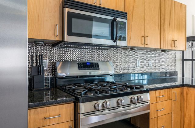 201 Aliso Drive SE 11, Albuquerque, NM 87108