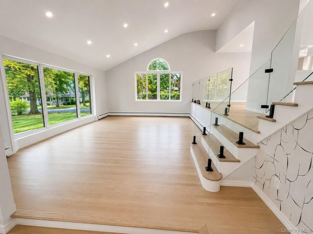 1030 Cedarhurst Street, Valley Stream, NY 11581
