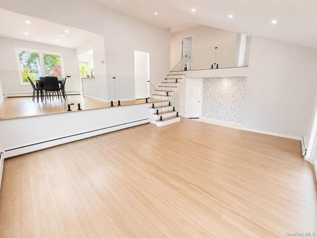 1030 Cedarhurst Street, Valley Stream, NY 11581