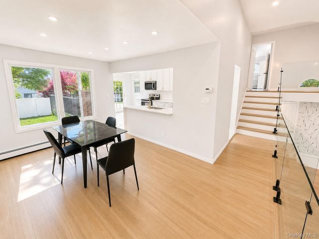 1030 Cedarhurst Street, Valley Stream, NY 11581