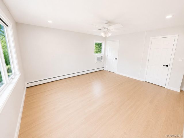 1030 Cedarhurst Street, Valley Stream, NY 11581