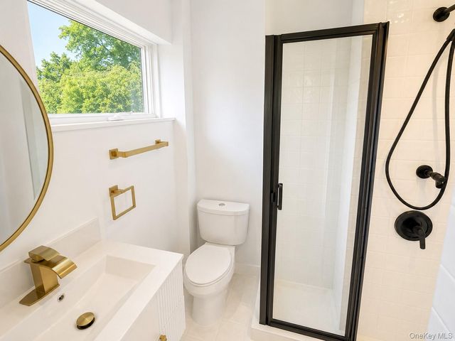 1030 Cedarhurst Street, Valley Stream, NY 11581