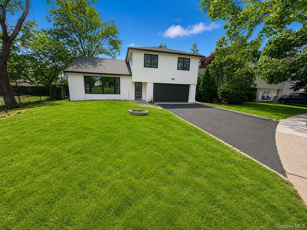 1030 Cedarhurst Street, Valley Stream, NY 11581