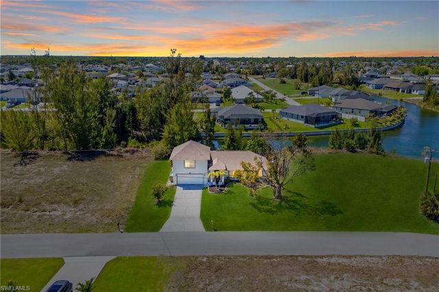 2006 NW 21st AVE, Cape Coral, FL 33993