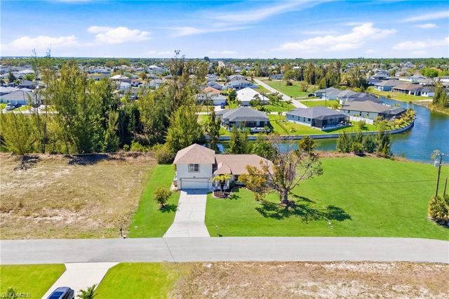 2006 NW 21st AVE, Cape Coral, FL 33993