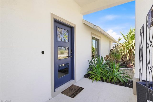 2006 NW 21st AVE, Cape Coral, FL 33993