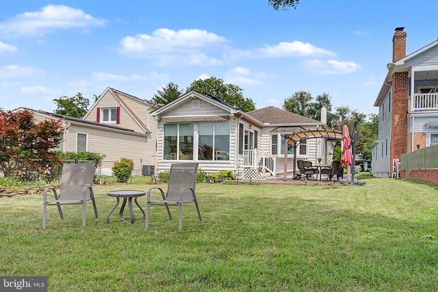 8 GRANADA RD, Pasadena, MD 21122