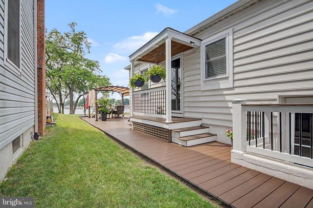 8 GRANADA RD, Pasadena, MD 21122