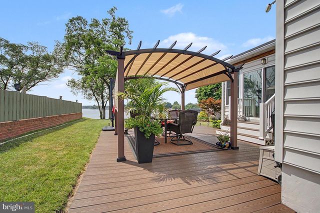 8 GRANADA RD, Pasadena, MD 21122