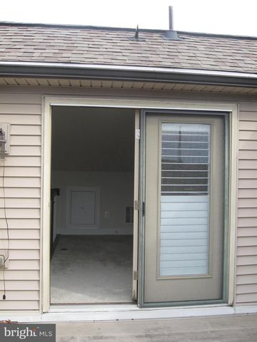 6158 CAREY PARK LN, Falls Church, VA 22041