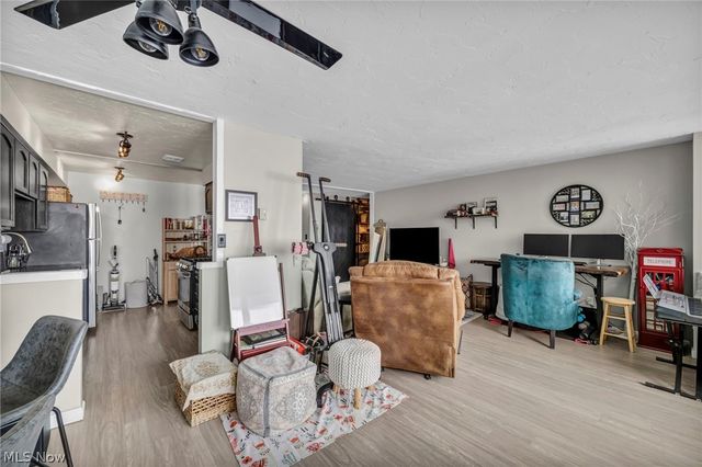 12900 Lake Avenue, Lakewood, OH 44107