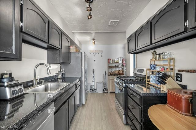 12900 Lake Avenue, Lakewood, OH 44107