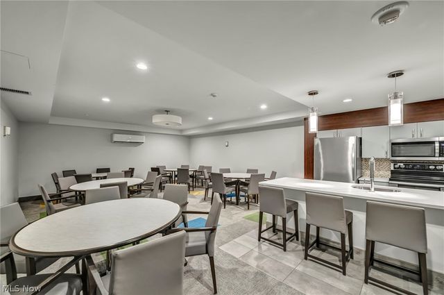 12900 Lake Avenue, Lakewood, OH 44107