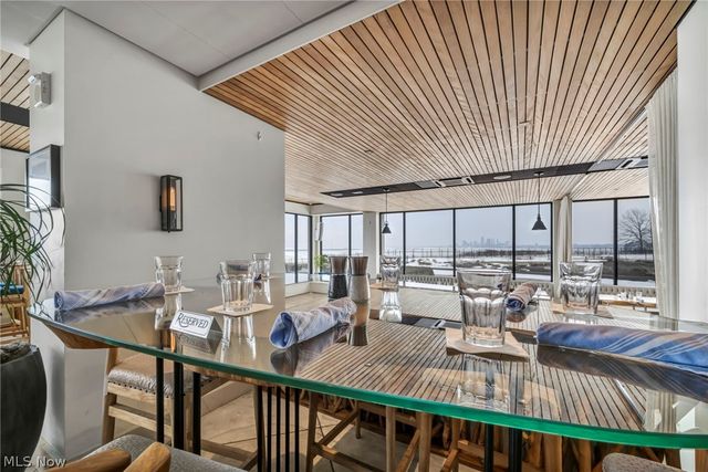 12900 Lake Avenue, Lakewood, OH 44107