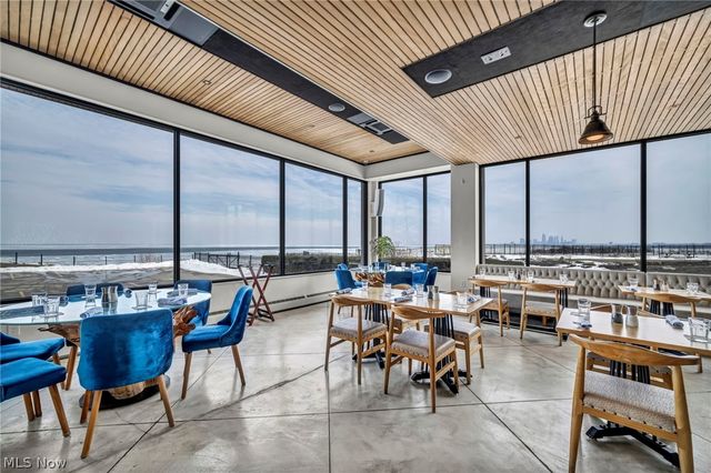 12900 Lake Avenue, Lakewood, OH 44107