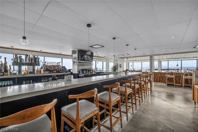 12900 Lake Avenue, Lakewood, OH 44107