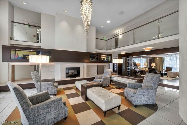 12900 Lake Avenue, Lakewood, OH 44107