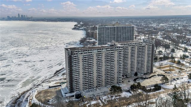 12900 Lake Avenue, Lakewood, OH 44107