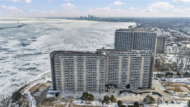 12900 Lake Avenue, Lakewood, OH 44107