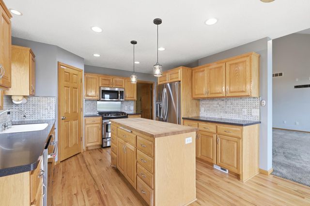 8290 185th Avenue NW, Nowthen, MN 55303
